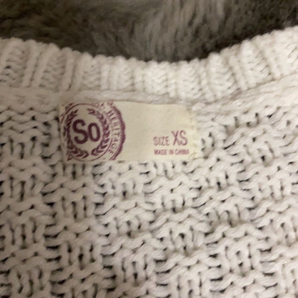 Sweater - Picture 2 of 4